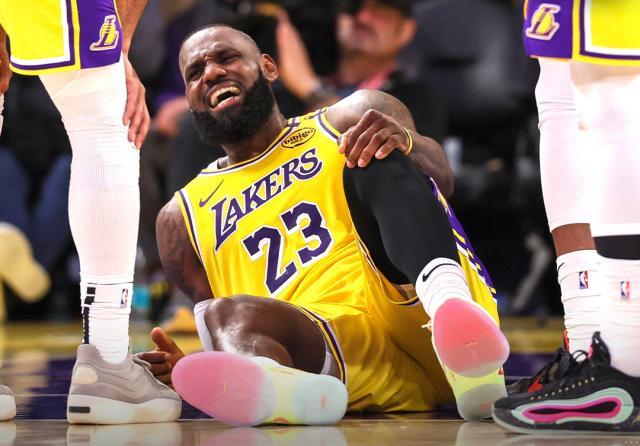 湖人记者曝詹姆斯左膝二级扭伤 拖到G6也将缺席