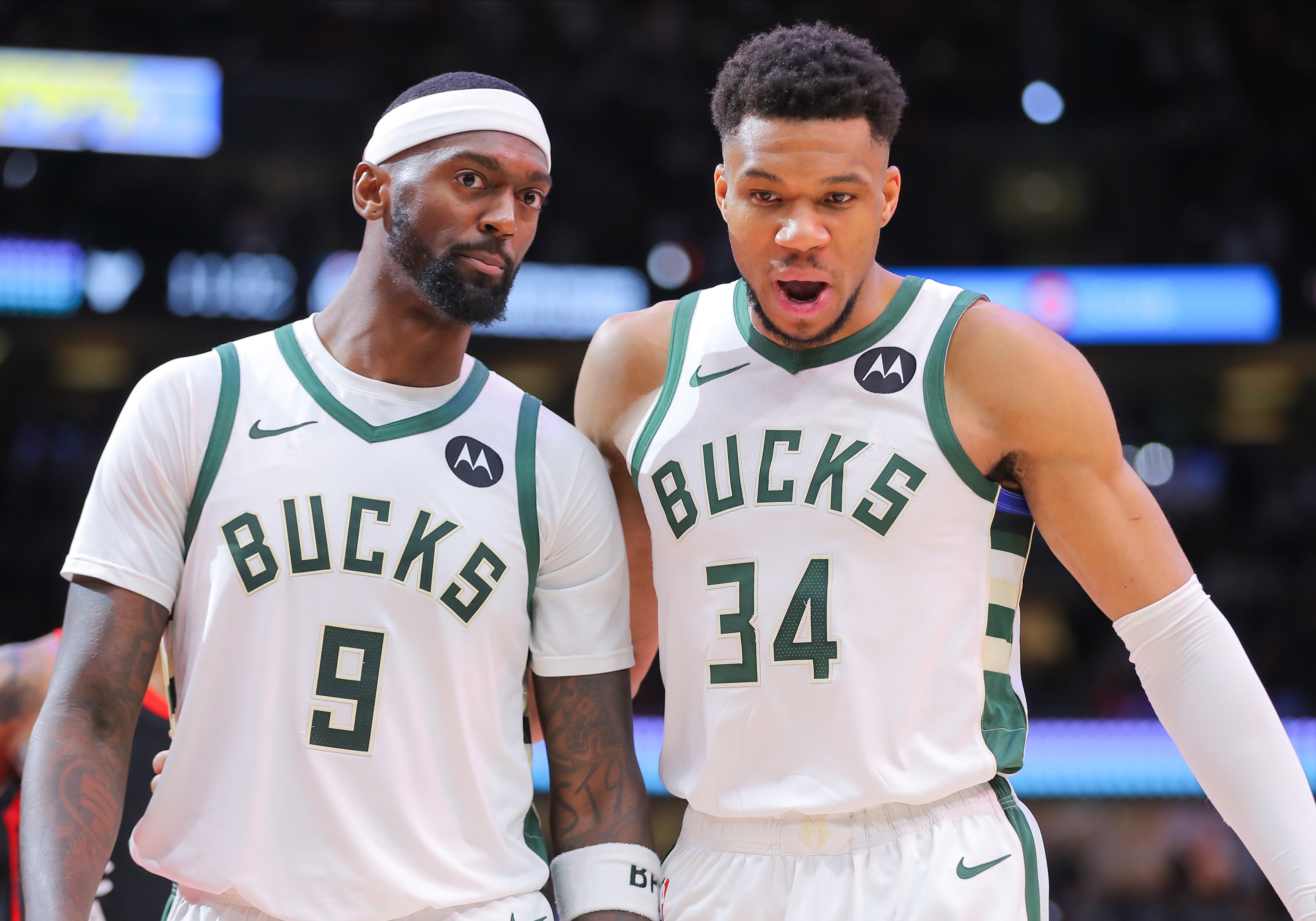 V体育官方-已无缘季后赛！波蒂斯：字母这赛季不会复出 你不想受伤影响身价